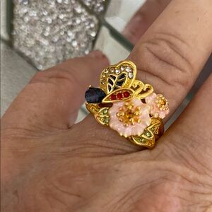 Source Unknown Gold Butterfly Ring with Pink Flowers and Multicolor Stones
